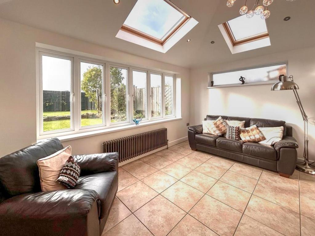 Lindisfarne Lane, Morpeth 4 bed detached house for sale £350,000