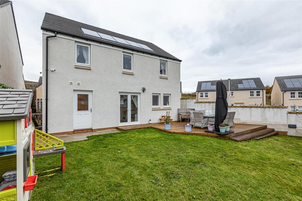 21 Knoll Park Drive, Galashiels 5 bed detached house for sale £270,000
