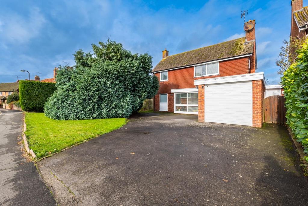 Rugby Road, Weston Under Wetherley, Leamington Spa 3 bed detached house