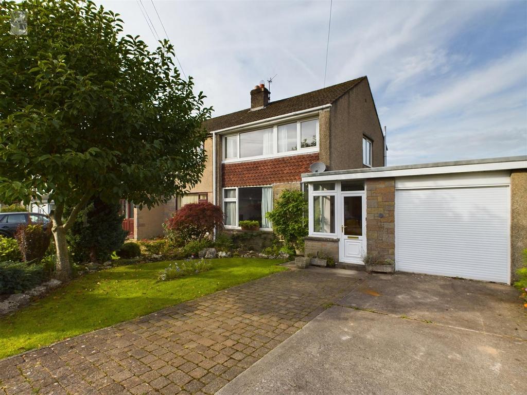 Wansfell Drive, Kendal LA9 3 bed semidetached house for sale £285,000