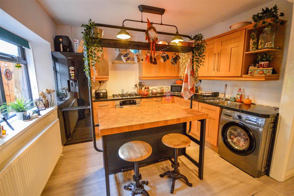 Hill, Sheffield, S13 3 bed end of terrace house for sale £185,000