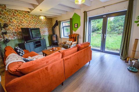 3 bedroom end of terrace house for sale, Bishop Hill, Sheffield, S13