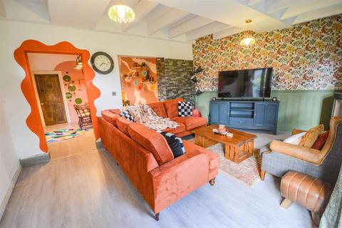 3 bedroom end of terrace house for sale, Bishop Hill, Sheffield, S13