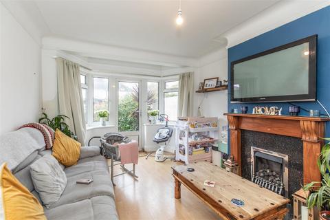 19 Ardsheal Close, Worthing, BN14 7RP