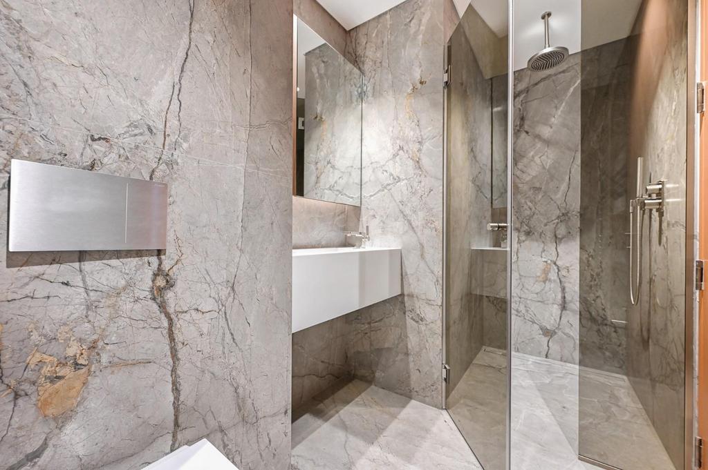 TEC - 12 Adelphi Terrace - Ensuite A3 (1).jpg