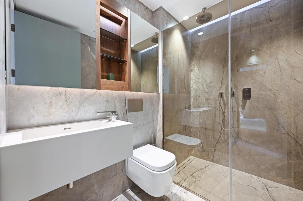 TEC - 12 Adelphi Terrace - Bathroom3 (1).jpg