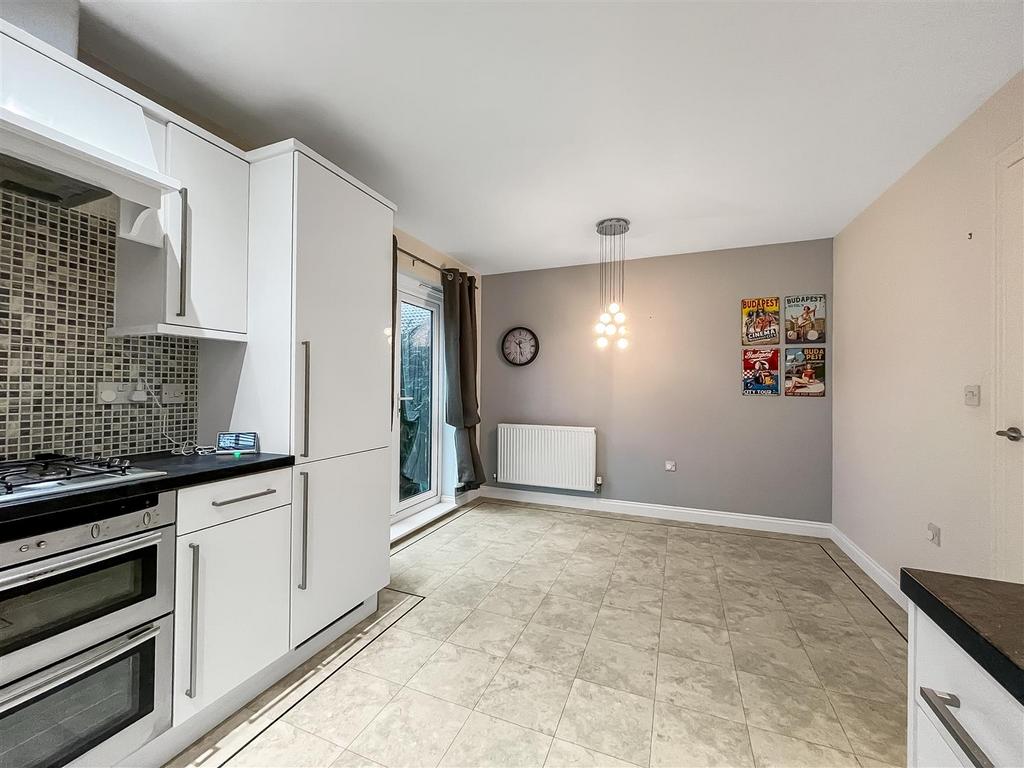 Wildair Close, Darlington 3 bed semidetached house for sale £180,000