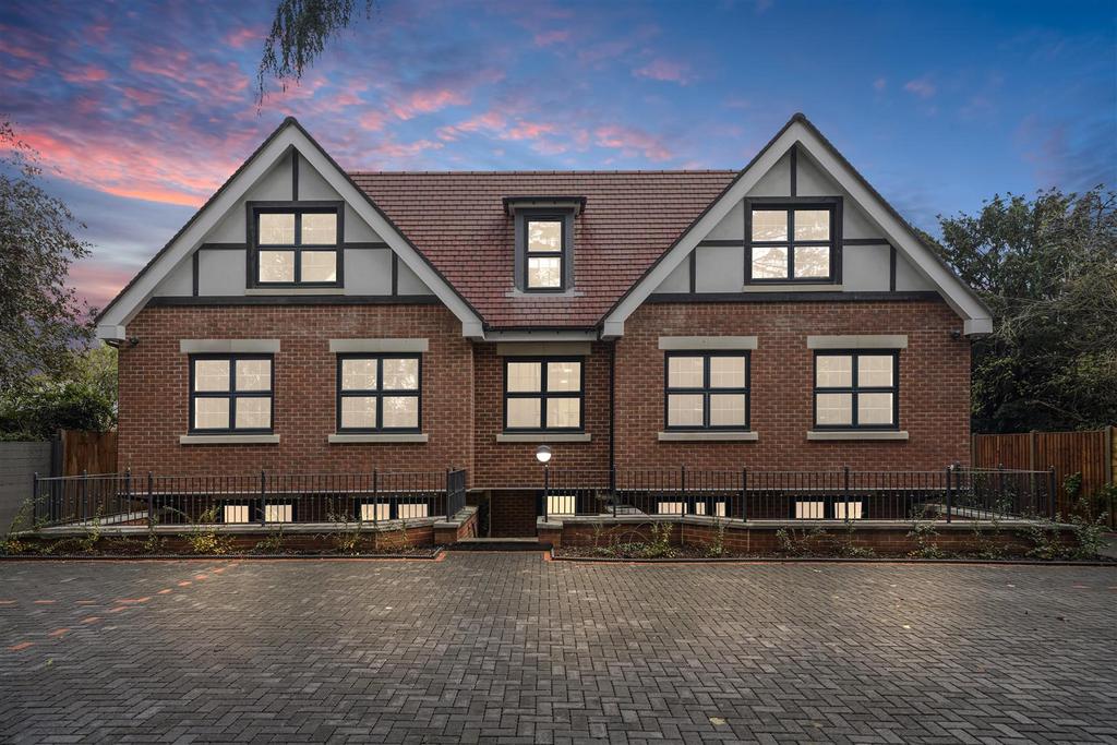 Sudbury Hill Close, Wembley 2 bed apartment £585,000