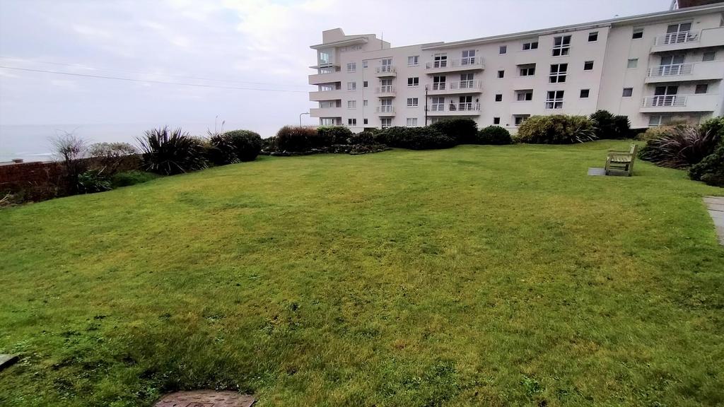 Front communavl garden.jpg