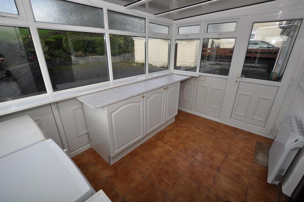 Sun lounge/conservatory/utility room