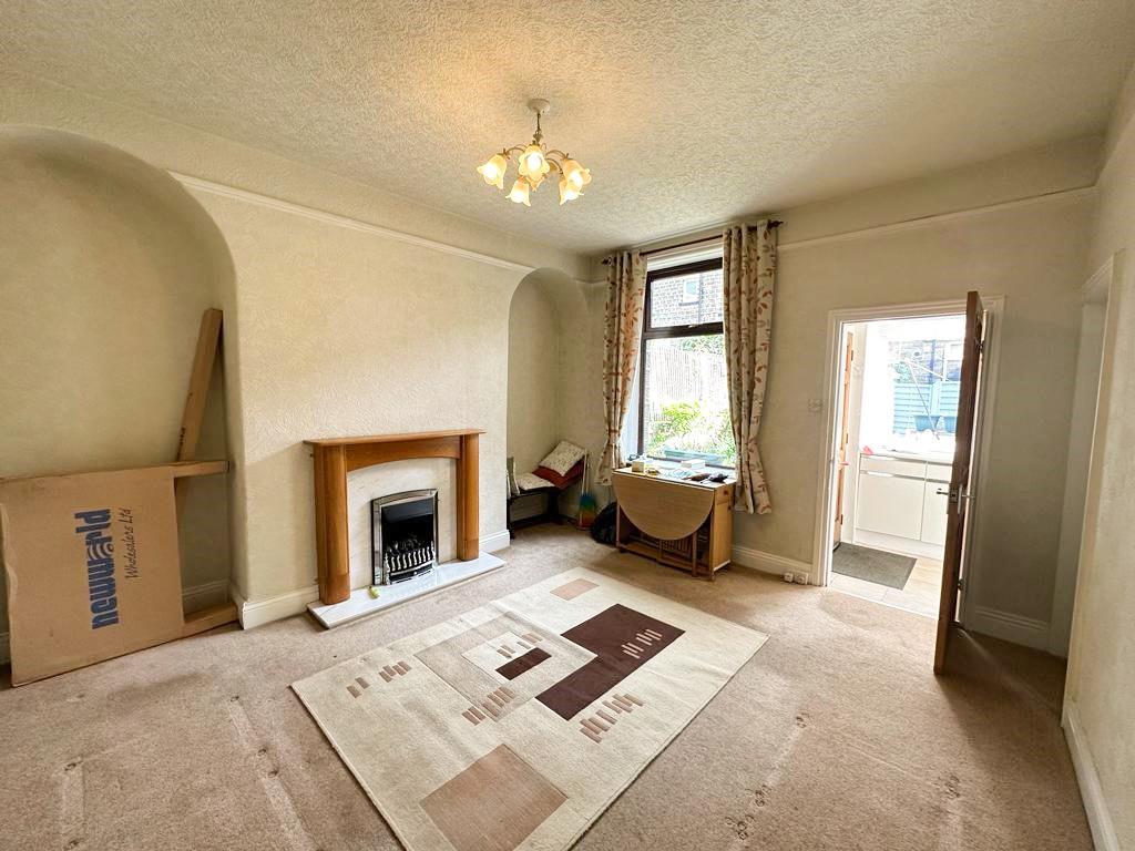 Bolton Road, Silsden 3 bed terraced house for sale £169,950