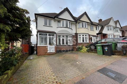 3 bedroom house for sale - St. Catherine's Road, London