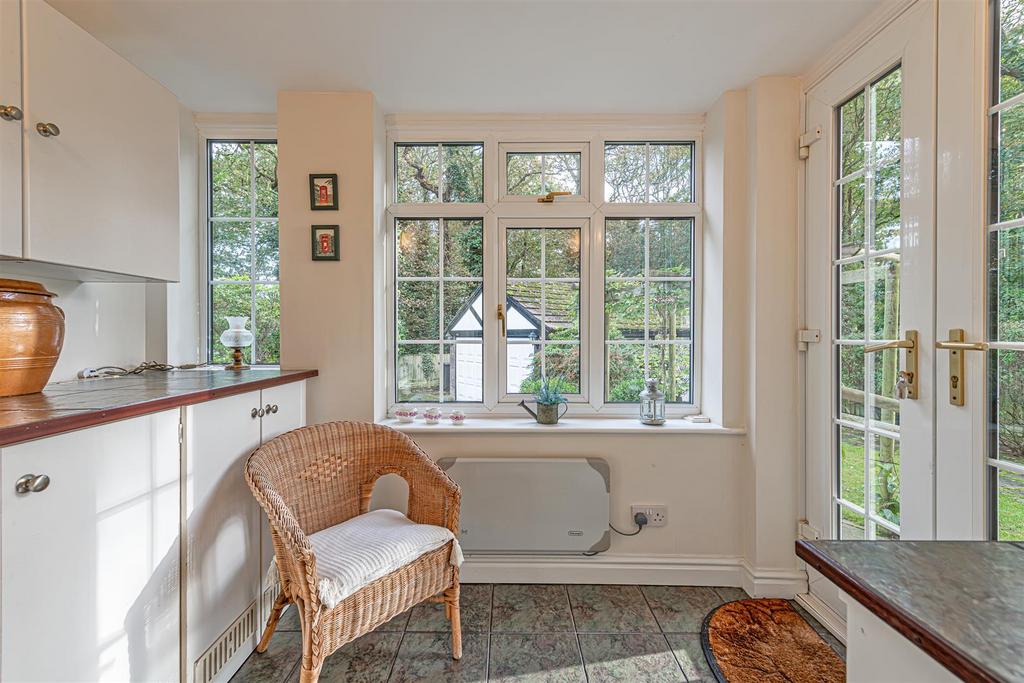 Breakfast Room