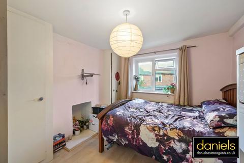 2 bedroom flat for sale, Earlsmead Road, Kensal Rise, LONDON, NW10