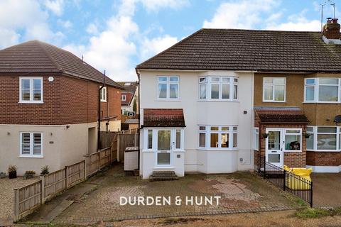 34 Archibald Road, Romford, RM3 0RH