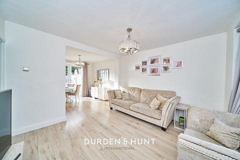 34 Archibald Road, Romford, RM3 0RH
