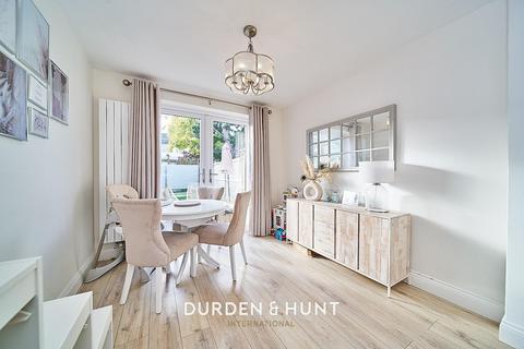 34 Archibald Road, Romford, RM3 0RH