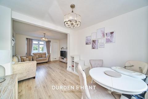 34 Archibald Road, Romford, RM3 0RH