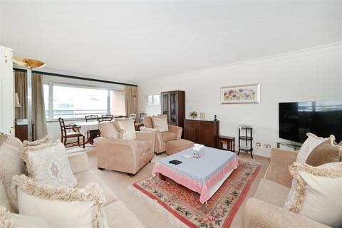 3 bedroom flat for sale, Beverly House, Park Road, St Johns Wood, London NW8