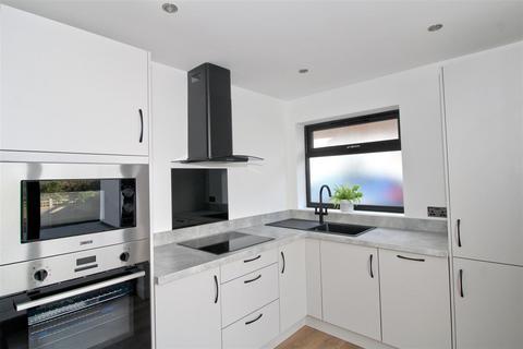 3 bedroom detached bungalow for sale - Hawth Park Road, Seaford