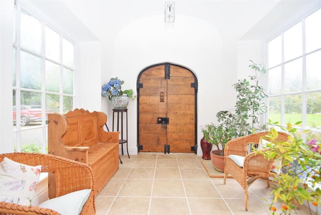 Malthouse Lane, Atcham, Shrewsbury 5 bed semidetached house for sale