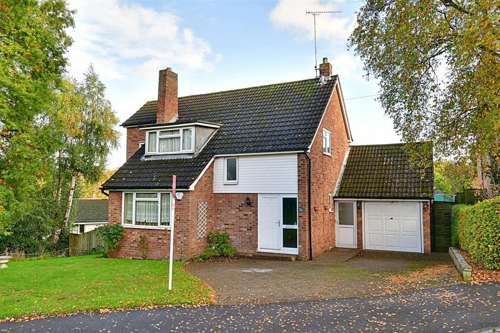 Rib Vale, Bengeo SG14 4 bed detached house for sale £730,000