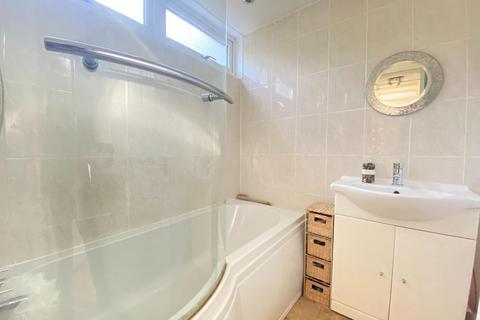 35 Windermere Way, Northampton, NN3 6PA