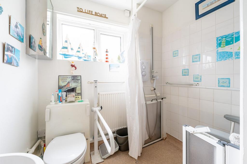 Wet/Shower Room