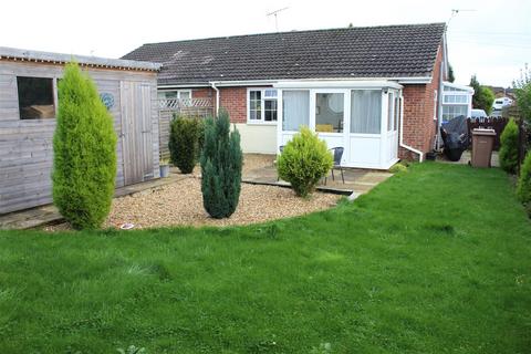 2 bedroom semi-detached bungalow for sale, Hawthorne Drive, Holme-On-Spalding-Moor, York