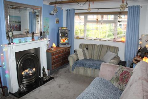 2 bedroom semi-detached bungalow for sale, Hawthorne Drive, Holme-On-Spalding-Moor, York