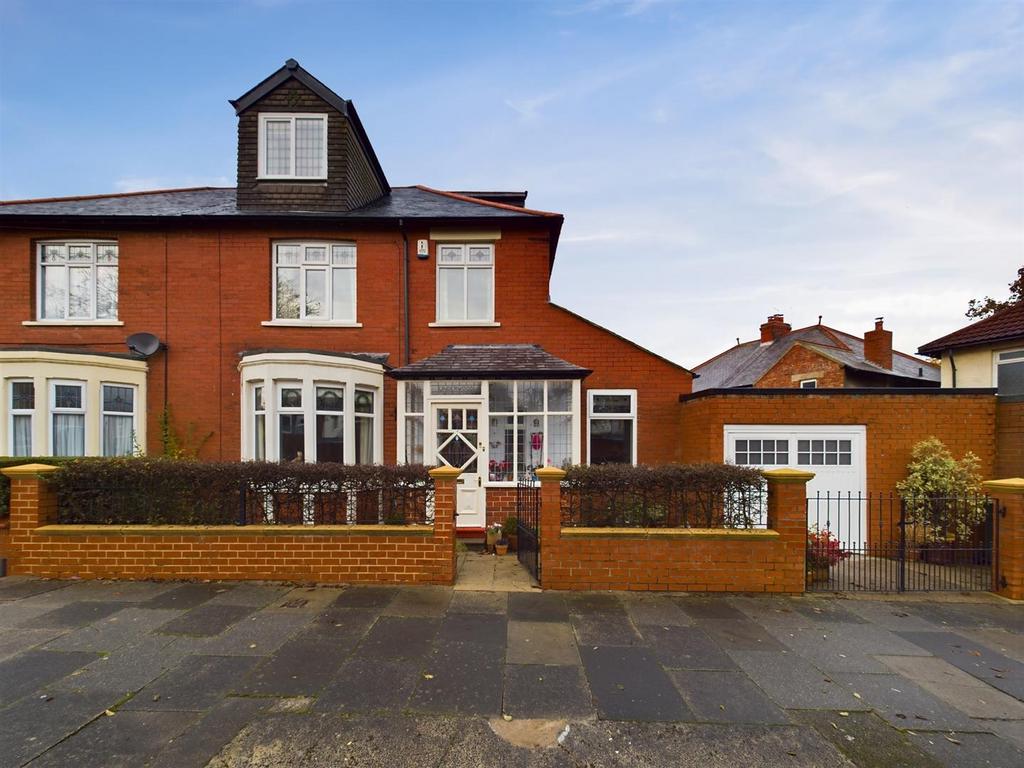 Windsor Gardens West, Whitley Bay 5 bed semidetached house for sale