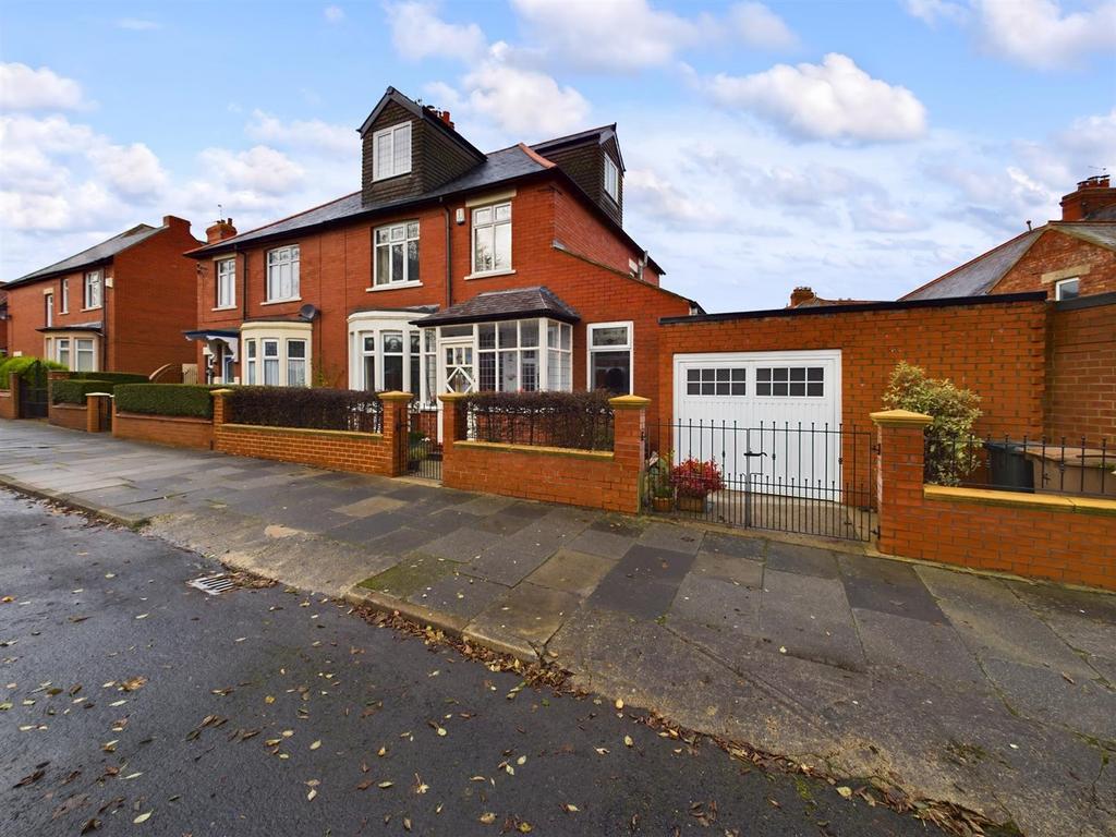 Windsor Gardens West, Whitley Bay 5 bed semidetached house for sale