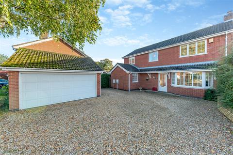 1 Banff Close, Oakham, LE15 6JJ