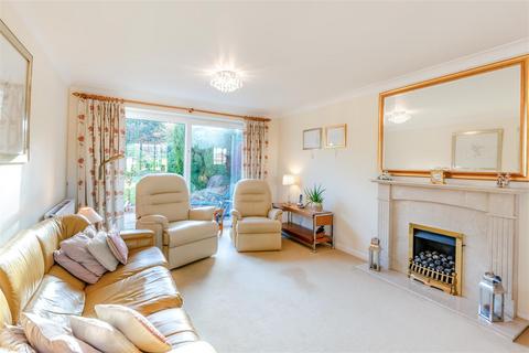 1 Banff Close, Oakham, LE15 6JJ