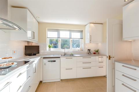 1 Banff Close, Oakham, LE15 6JJ