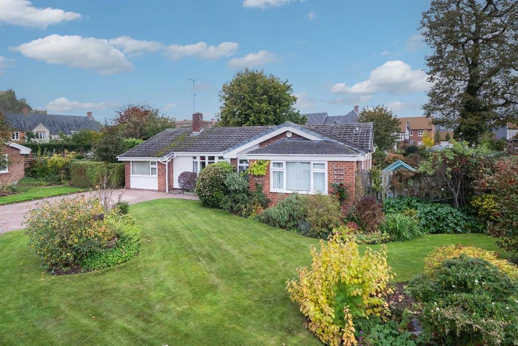 Gorsefield, Tattenhall 3 bed detached bungalow for sale £550,000