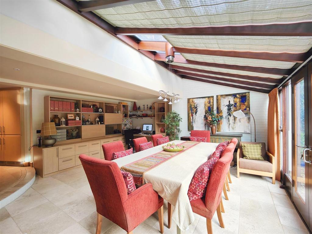 Dining Room/Study/Office