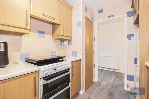 6 Brookside, Hoddesdon, EN11 8QW