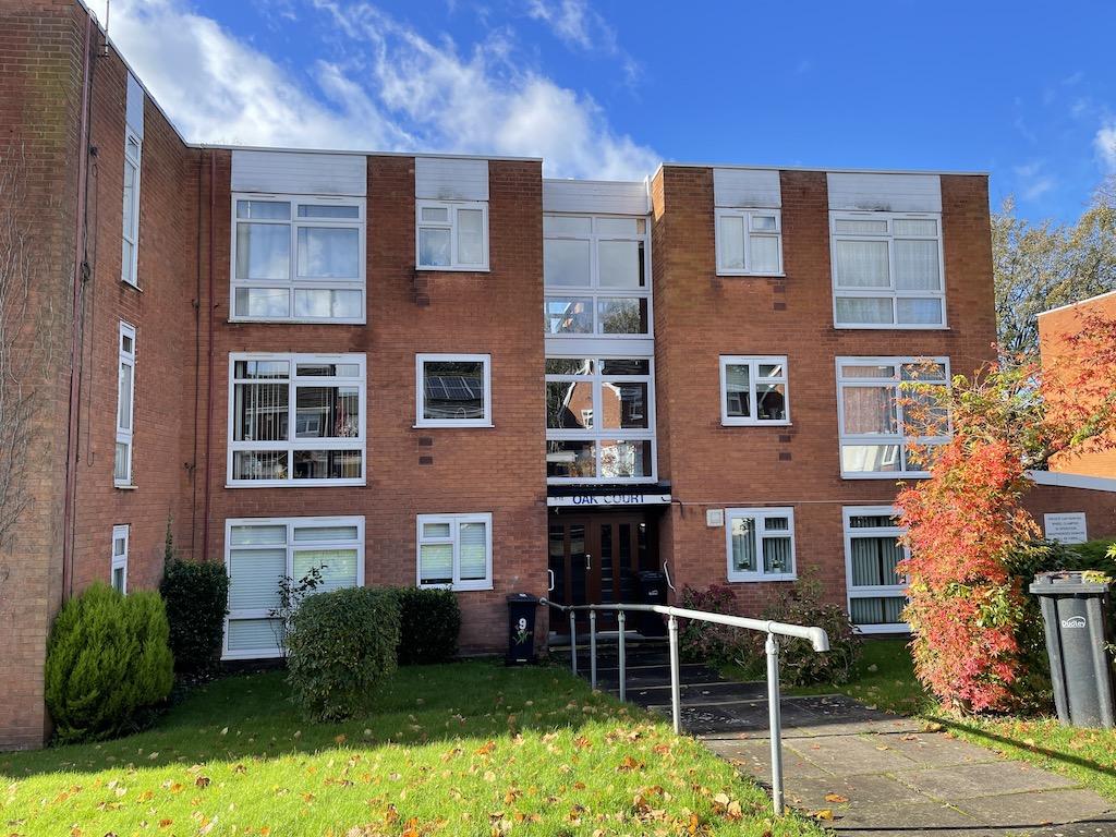 STOURBRIDGE Oak Court, Ibstock Drive 2 bed ground floor flat for sale