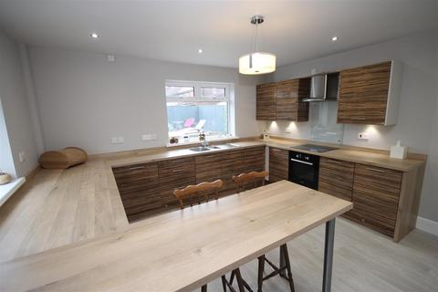 3 bedroom semi-detached house for sale - Kirkley Drive, Ponteland, Newcastle Upon Tyne