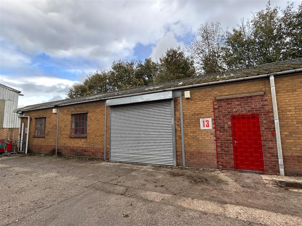 Halesowen Road, Netherton, Dudley Property to rent £958 pcm (£221 pw)