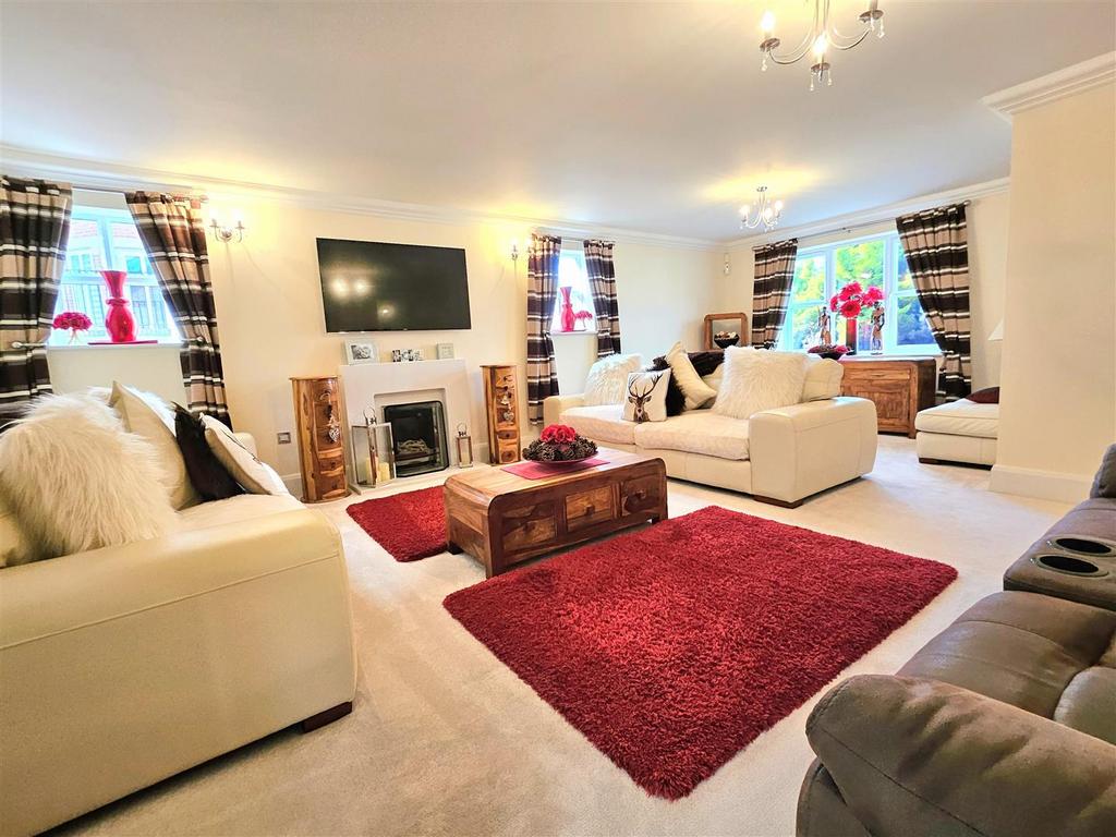 Victory Boulevard, Lytham 6 bed detached house for sale £895,000
