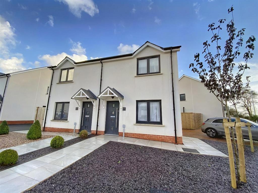 Garden Meadows, Kilgetty 2 bed semidetached house for sale £230,000
