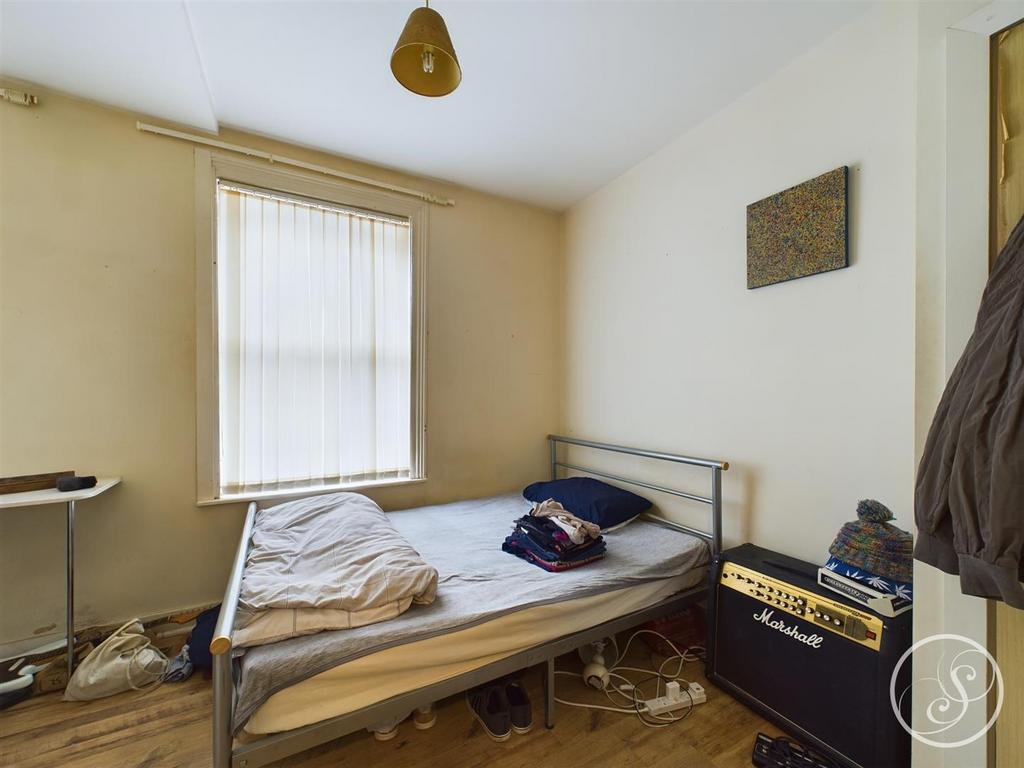 1st Floor Bed 1