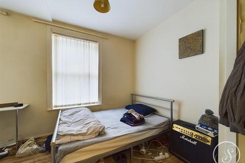 6 bedroom terraced house for sale - Harold Grove, Leeds