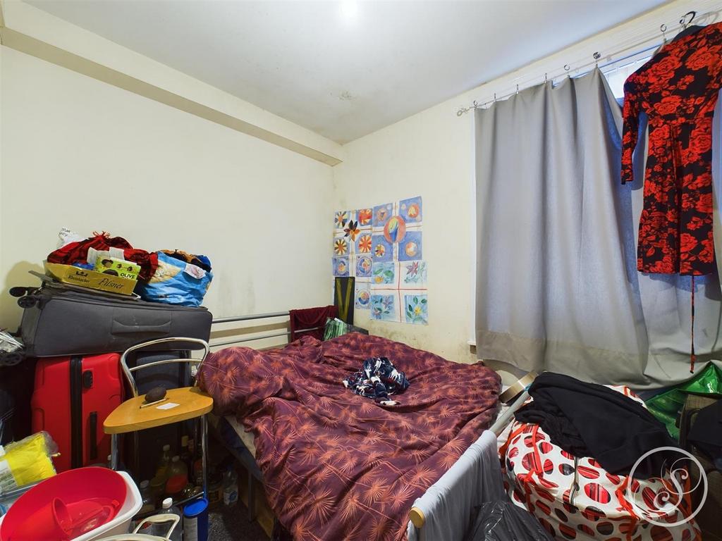 1st Floor Bed 2