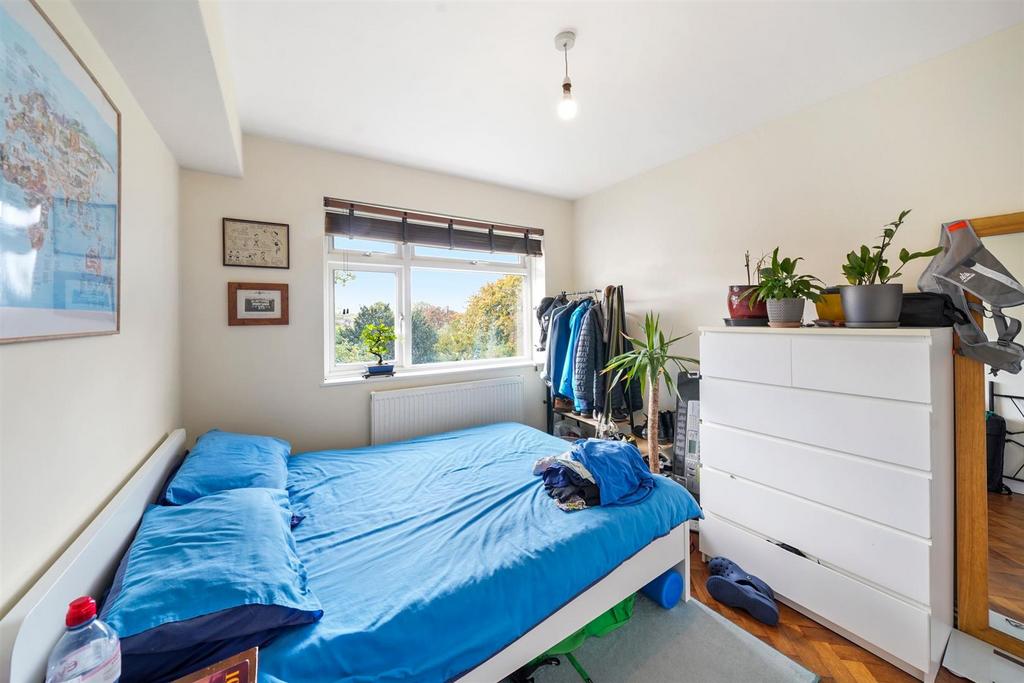 Bed 3.jpg