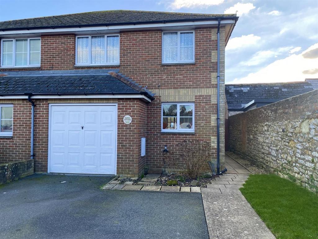 Hope Road, Ryde 3 bed semidetached house for sale £325,000