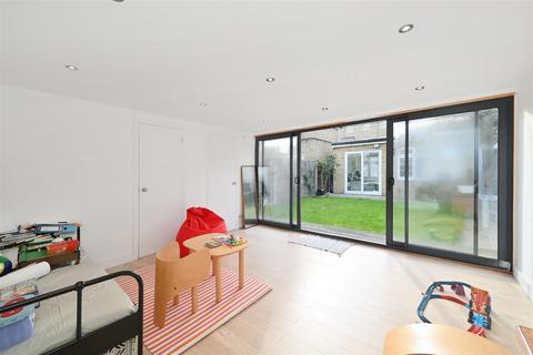 3 bedroom semi-detached house for sale, Manchester Road, Isle of Dogs, E14