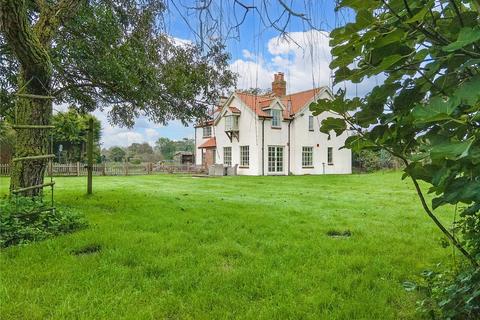 5 bedroom detached house for sale - Slip Road, Thurlton, Norwich, Norfolk, NR14